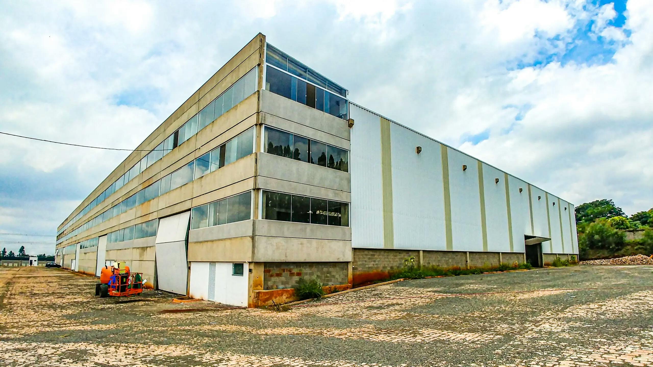 Foto de galpão industrial